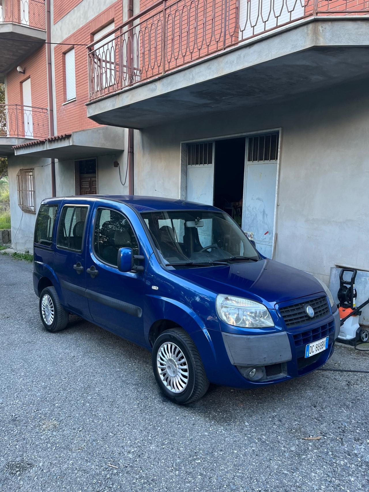 Fiat Doblo 1.9 MTJ 105CV EURO4 POCHI KM DA VETRINA