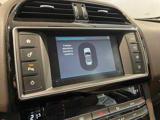 Jaguar F-PACE 180cv - Pure