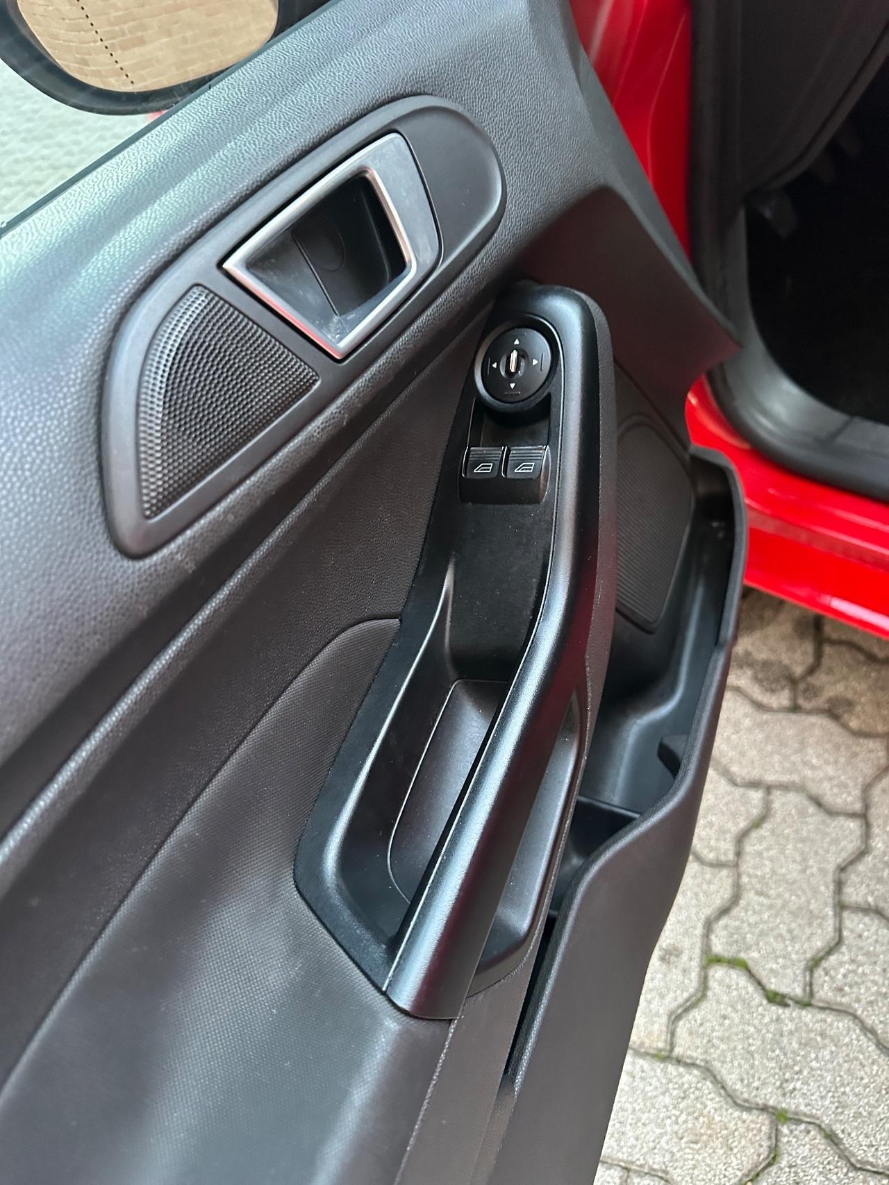 Ford Fiesta 1.4 5 porte Bz.- GPL Business