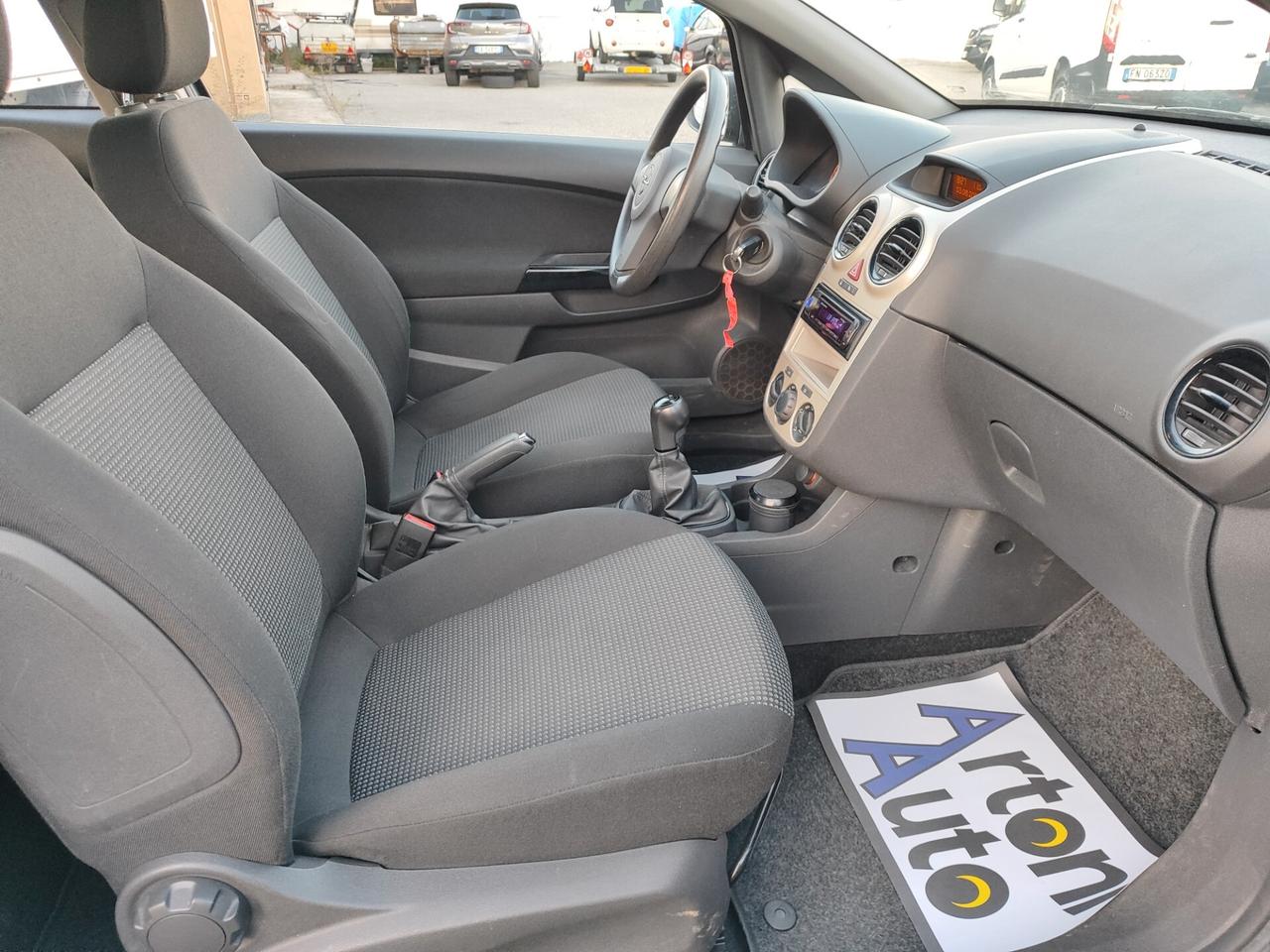 Opel Corsa 1.2 3 porte Enjoy