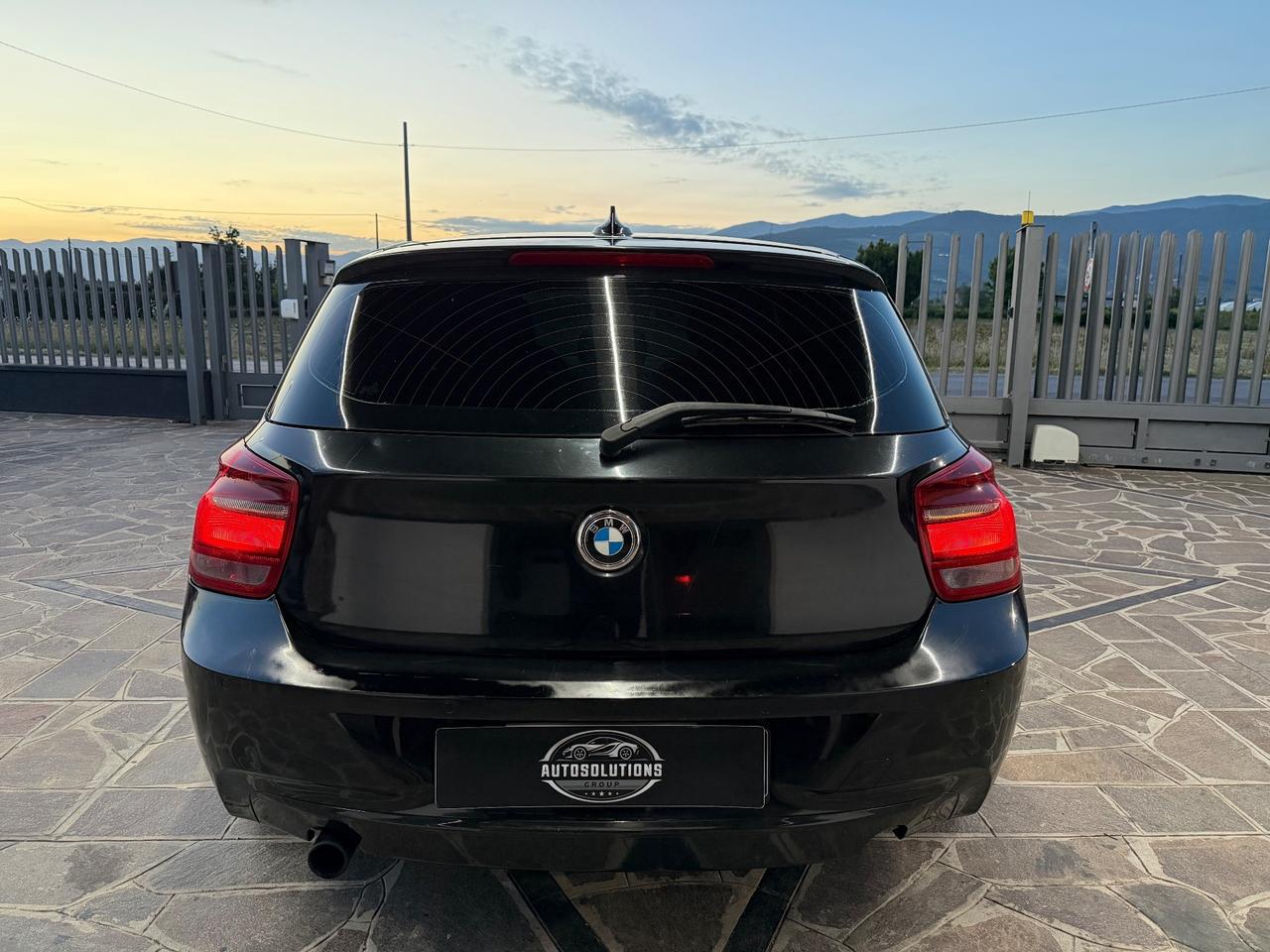 Bmw 116i 5p. Sport 135cv total black