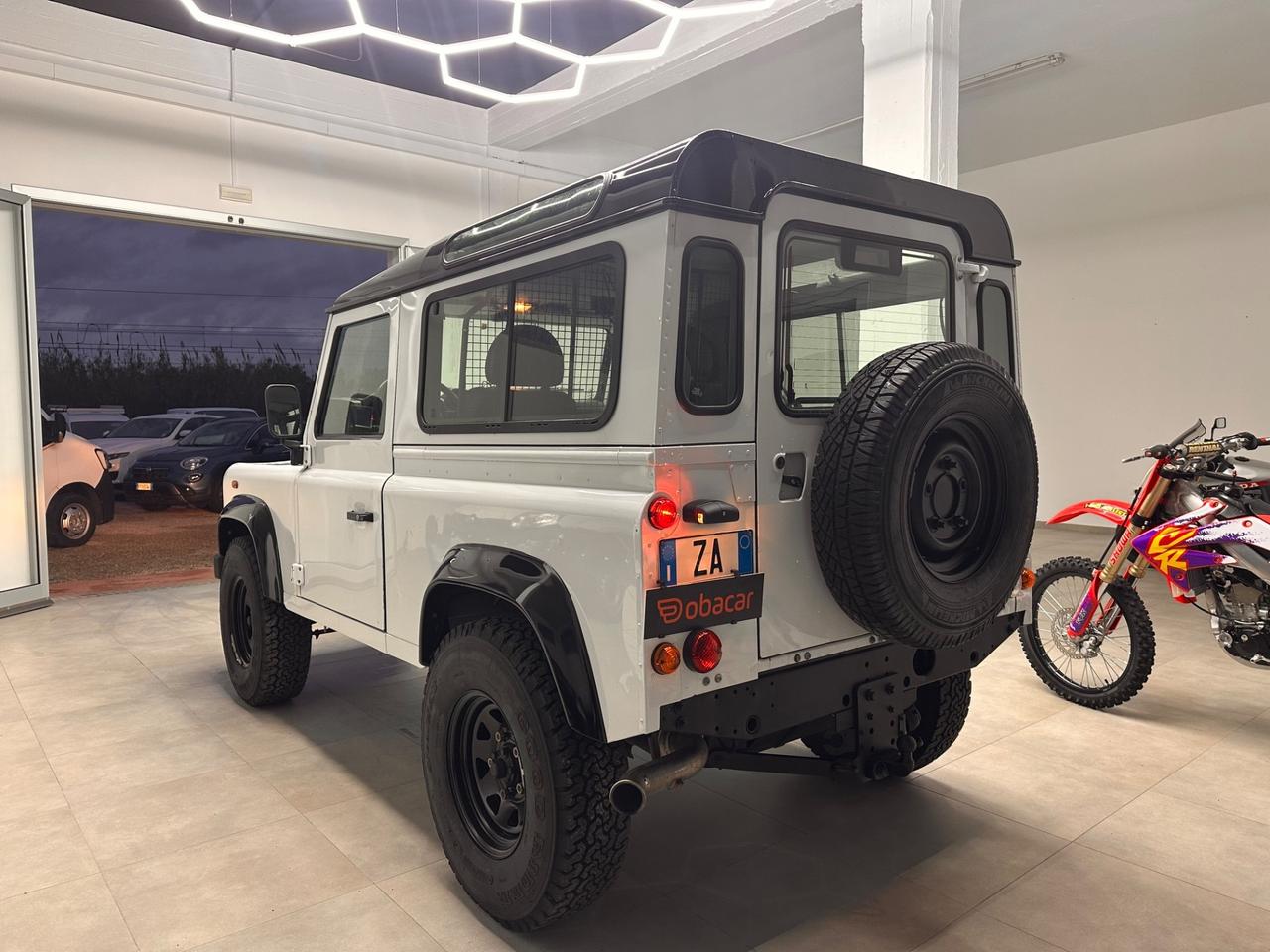 Land Rover Defender 90 2.2 TD4 Station Wagon E N1
