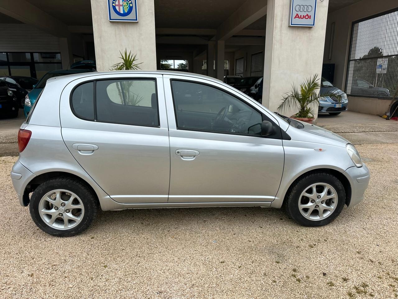Toyota Yaris 1.3 Benz Unica 90mila KM Garantita