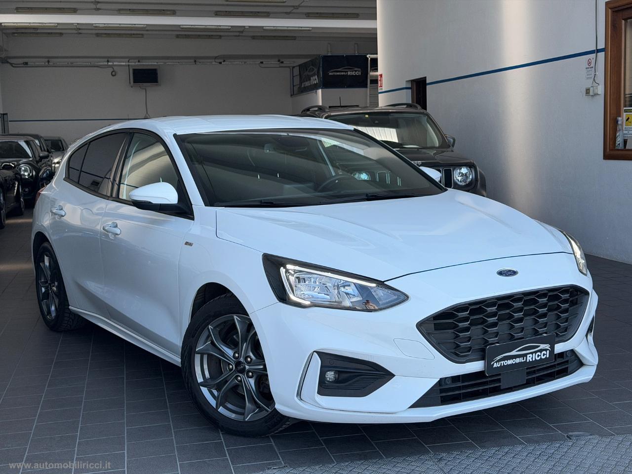 FORD Focus 1.0 EcoBoost Hybrid 125CV ST LINE