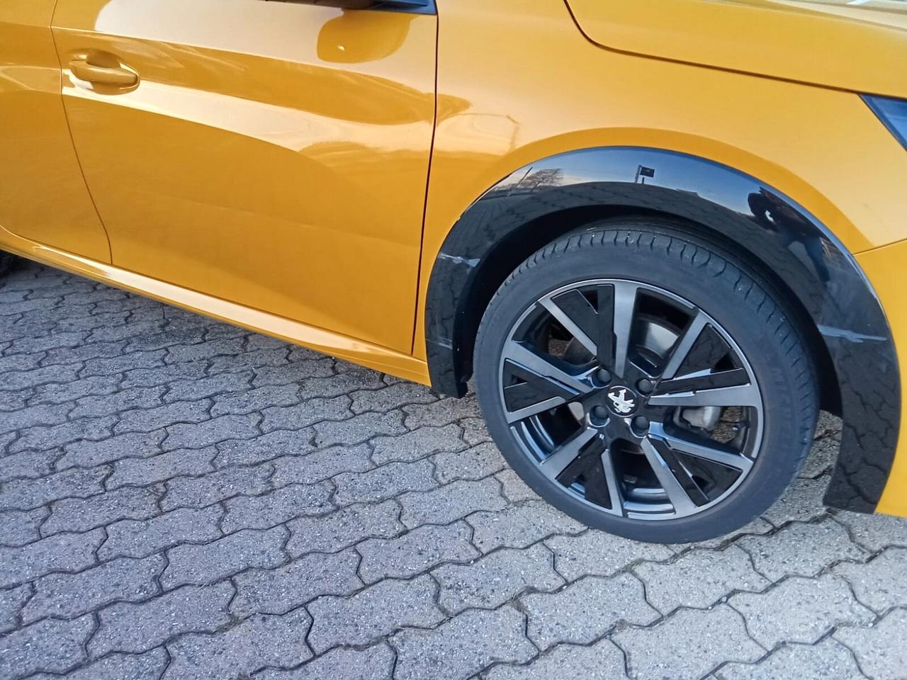 Peugeot 208 PureTech 100 Stop&Start 5 porte GT Pack