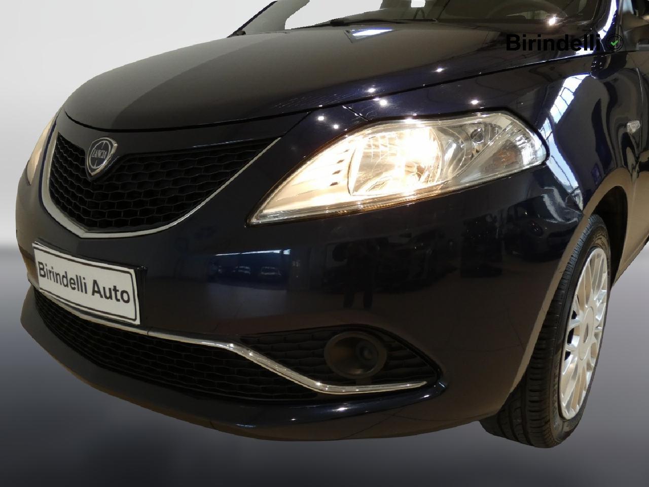 LANCIA Ypsilon 3ª serie - Ypsilon 1.2 69 CV 5 porte Silver