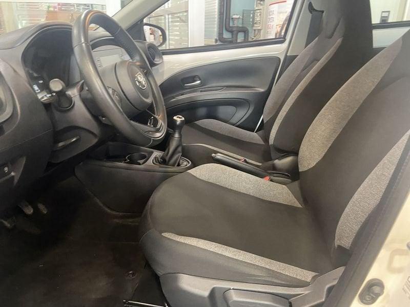 Toyota Aygo X 1.0B (72 CV) Active