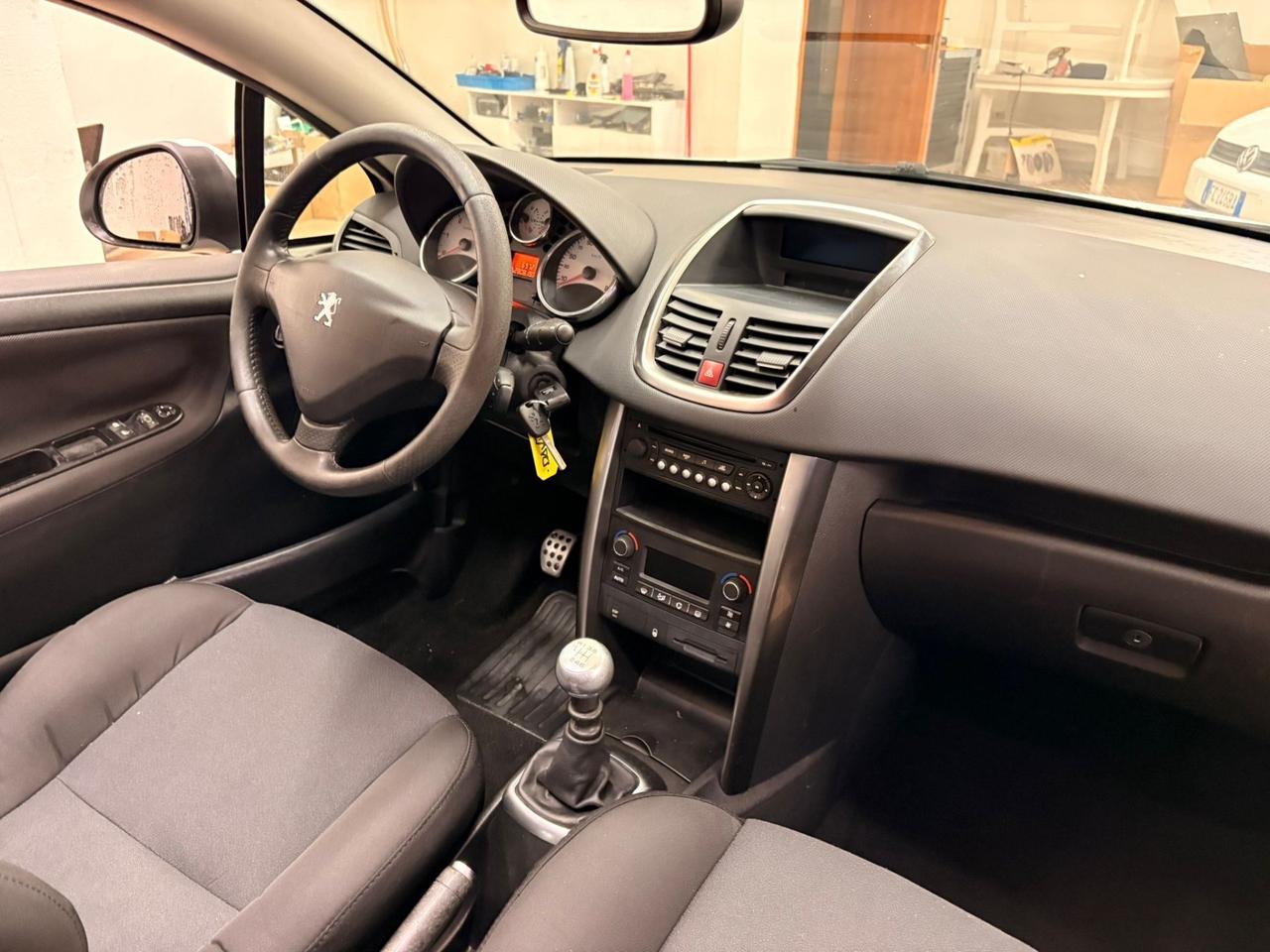 Peugeot 207 1.6 8V HDi 112CV CC Allure