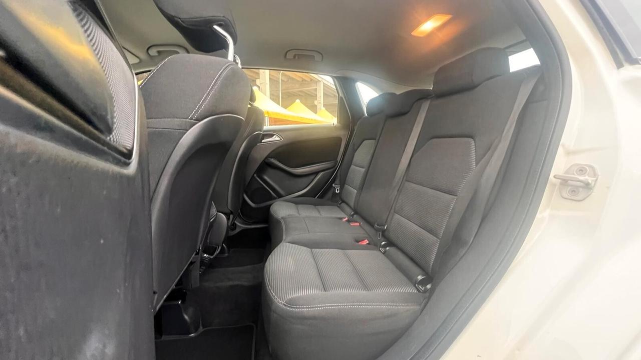 Mercedes-benz B 180 d Business