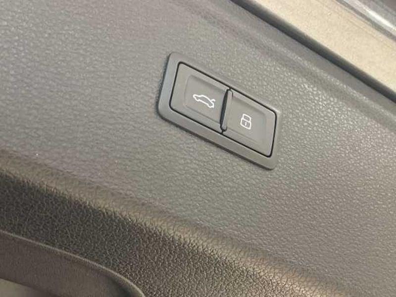 Audi Q5 II 2020 40 2.0 tdi mhev 12V S line quattro s-tronic