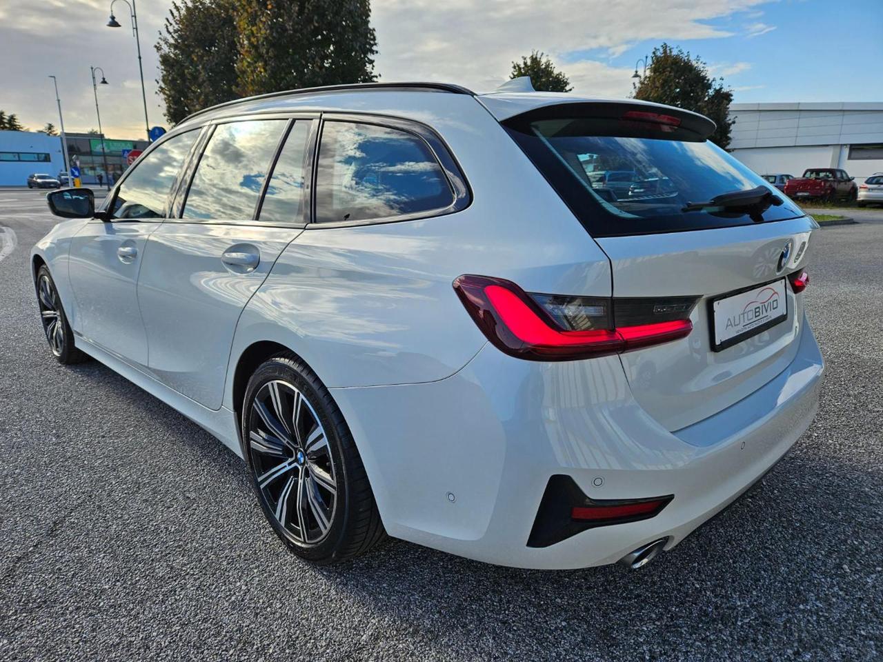 BMW 320 d 48V Touring Sport