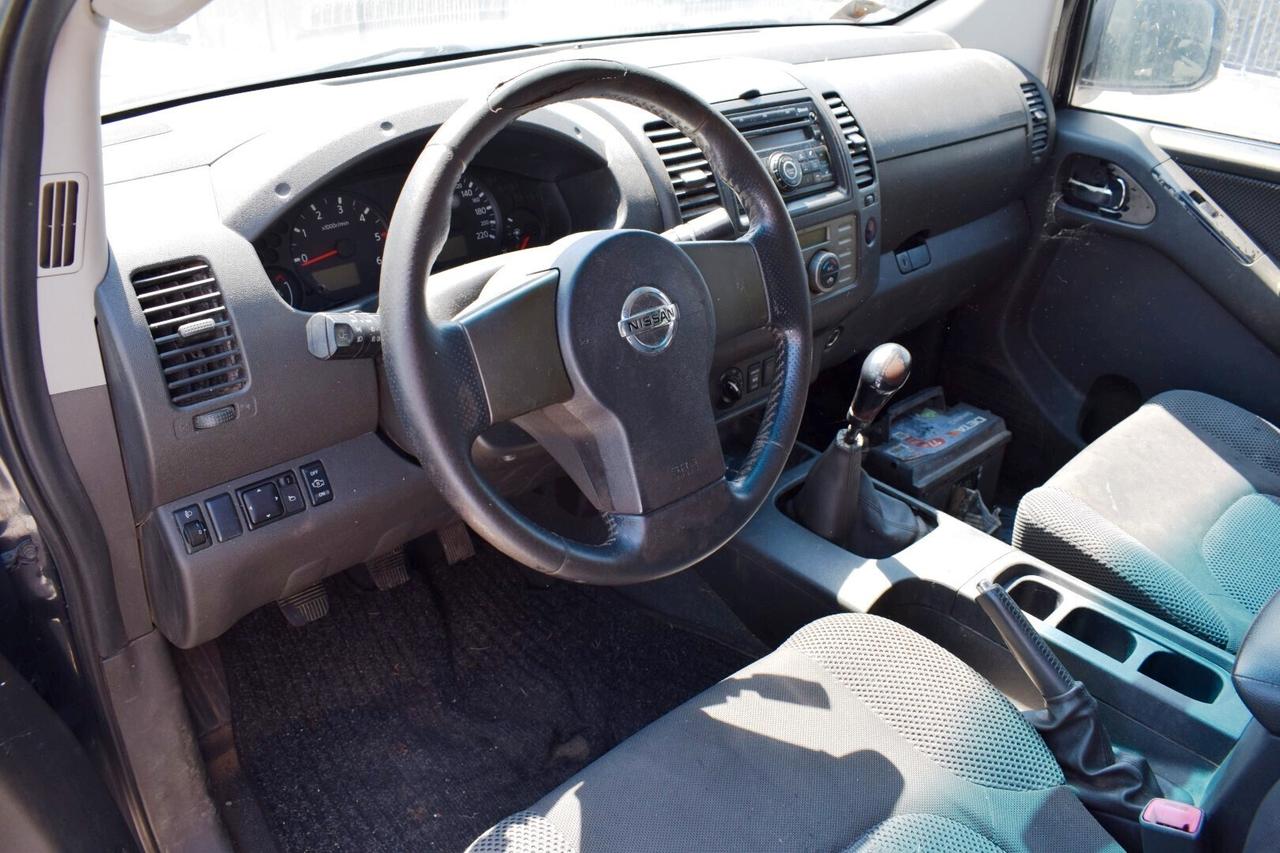 Nissan Navara 2.5dCi 174cv Doppia Cabina Sport Pick-up 4WD DA RIPARARE