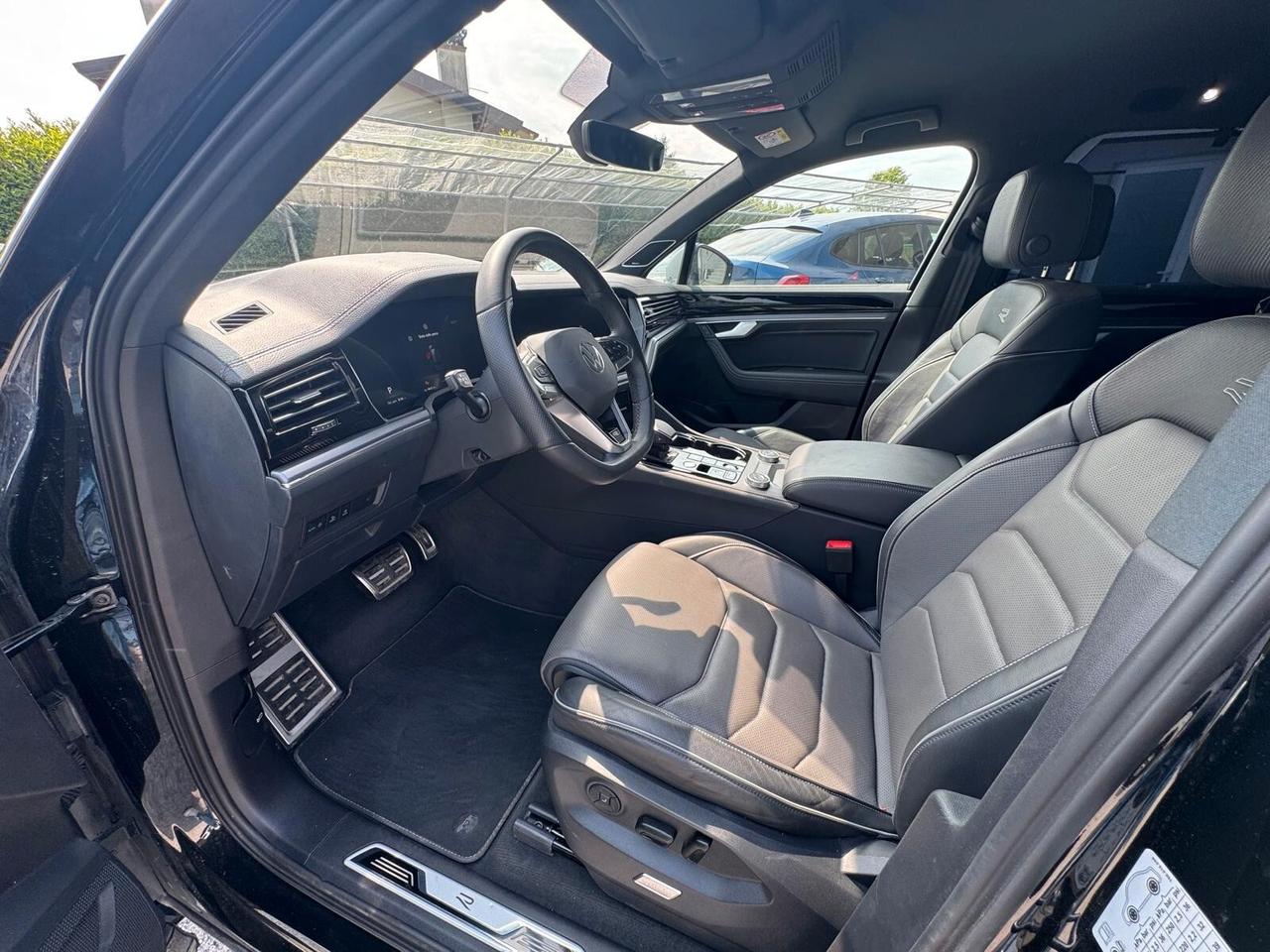 Volkswagen Touareg 3.0 V6 TSI R LINE