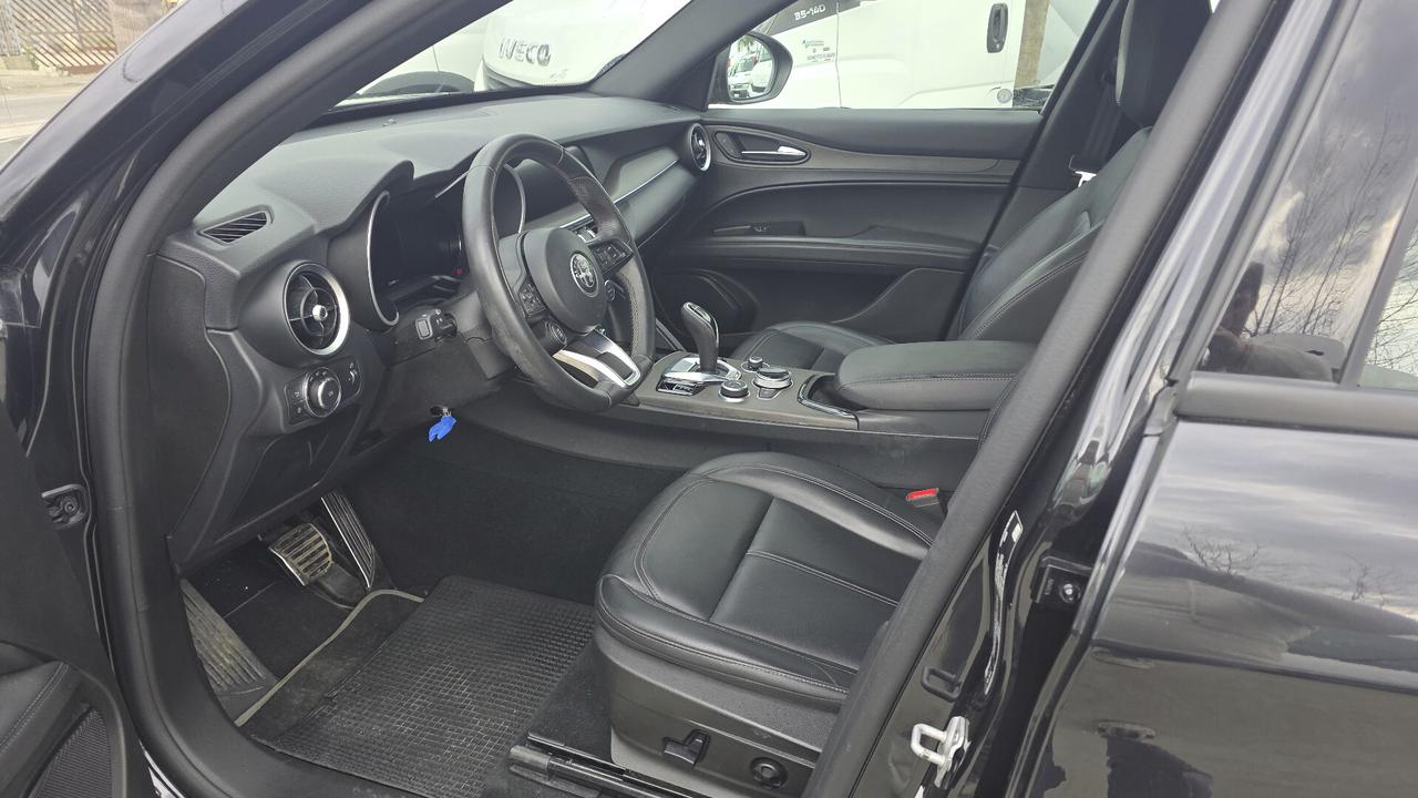Alfa Romeo Stelvio 2.2 TD 160 CV AT8 RWD Ti VELOCE