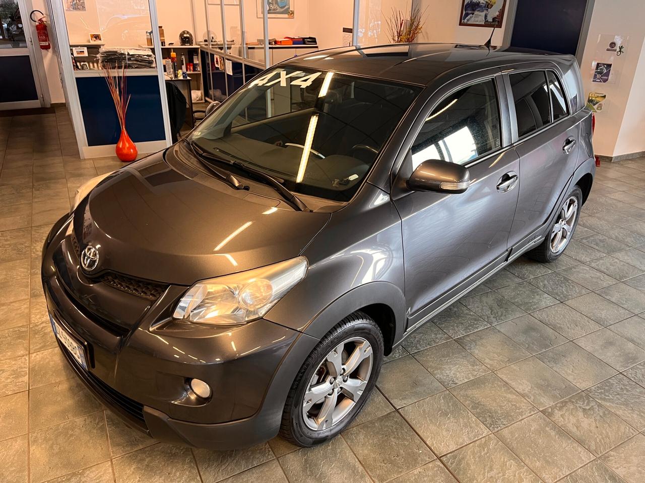 Toyota Urban Cruiser 1.4 D-4D 4X4 Luxury