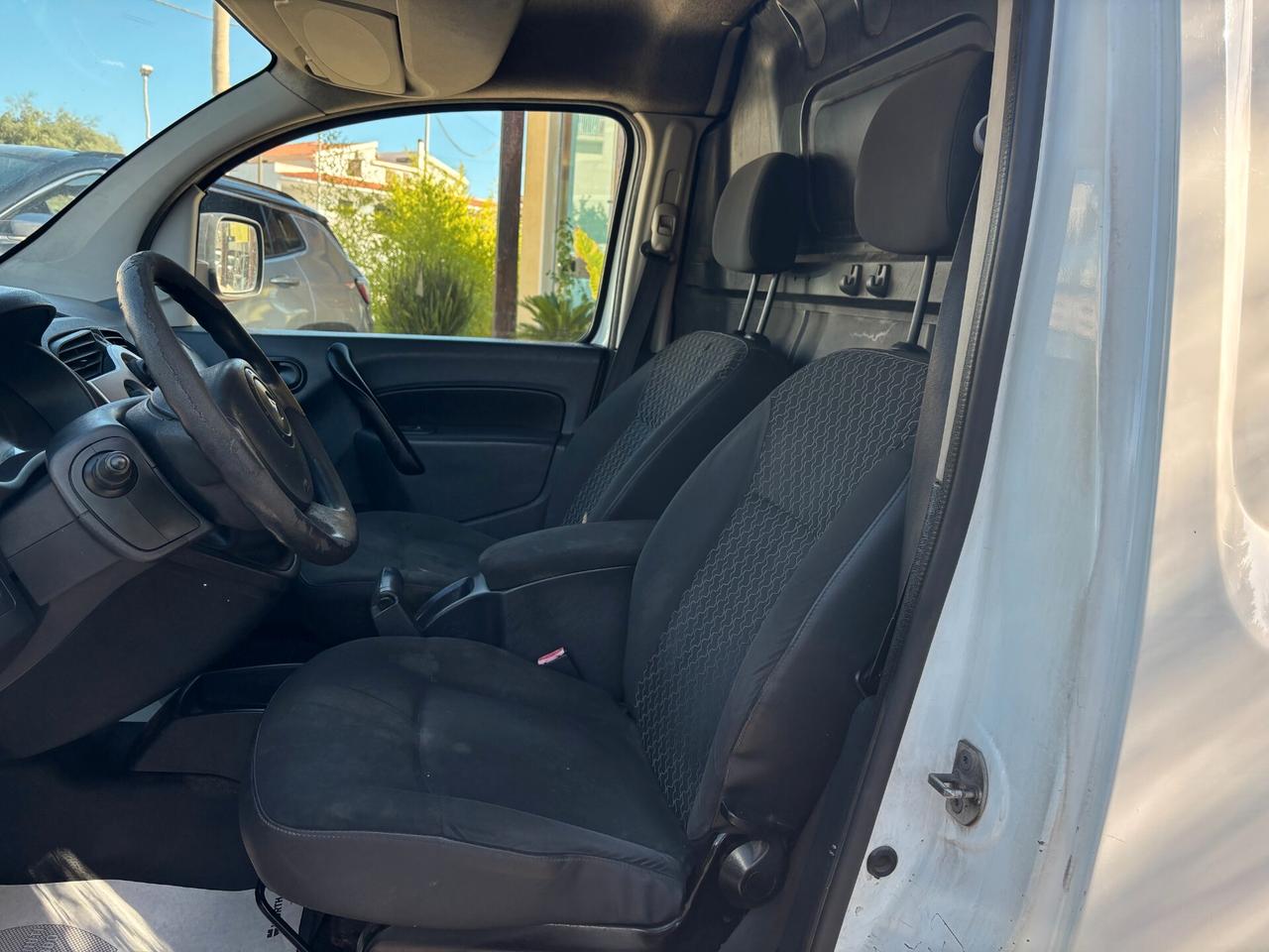 RENAULT KANGOO 1.5 DCI - 2011