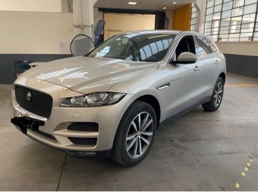 Jaguar F-Pace 2.0 D 180 CV AWD Prestige Catena fatta in Jaguar