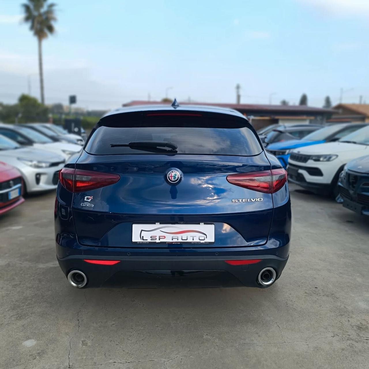 Alfa Romeo Stelvio Q4 210CV