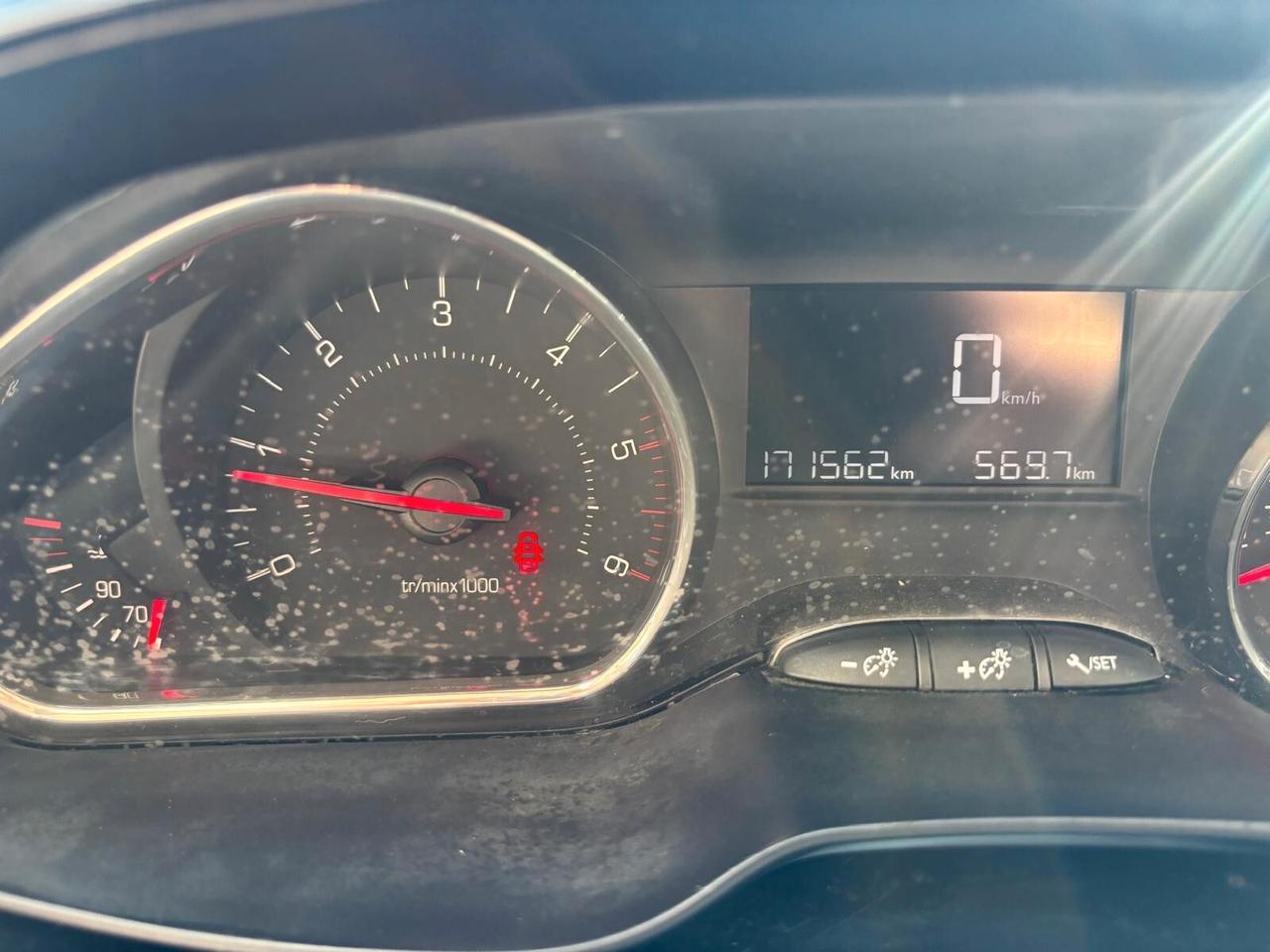 Peugeot 208 1.4 HDi 68 CV 5 porte Active