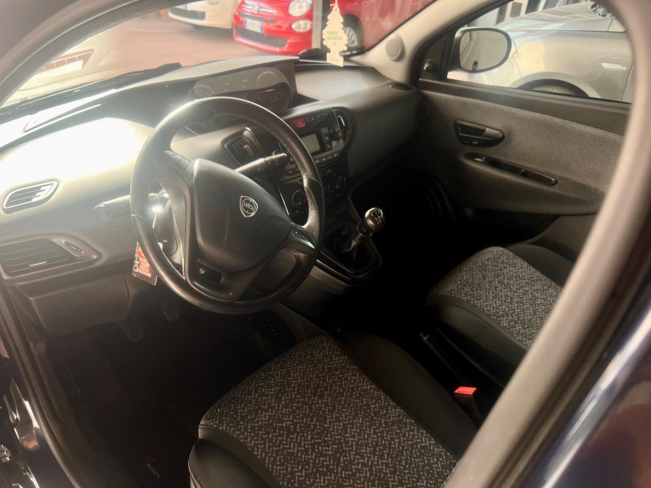 Lancia Ypsilon 1.2 69 CV 5 porte GPL Ecochic Elefantino Blu
