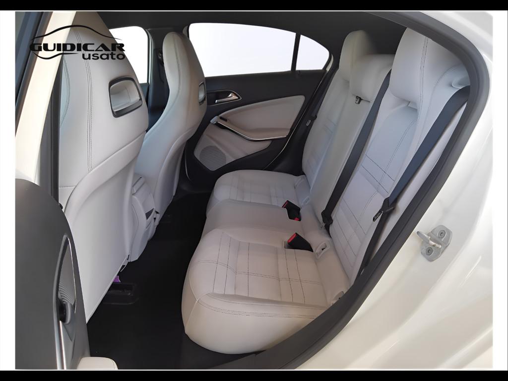 Mercedes-Benz Classe A - W176 - A 180 Sport E6