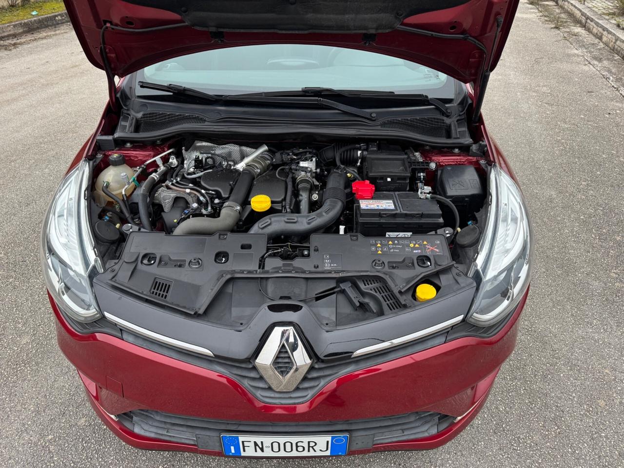 Renault Clio dCi 8V 75 CV 5 porte Moschino Life