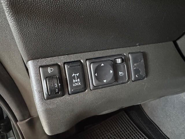 Nissan Navara Double cab 4x4 + GANCIO