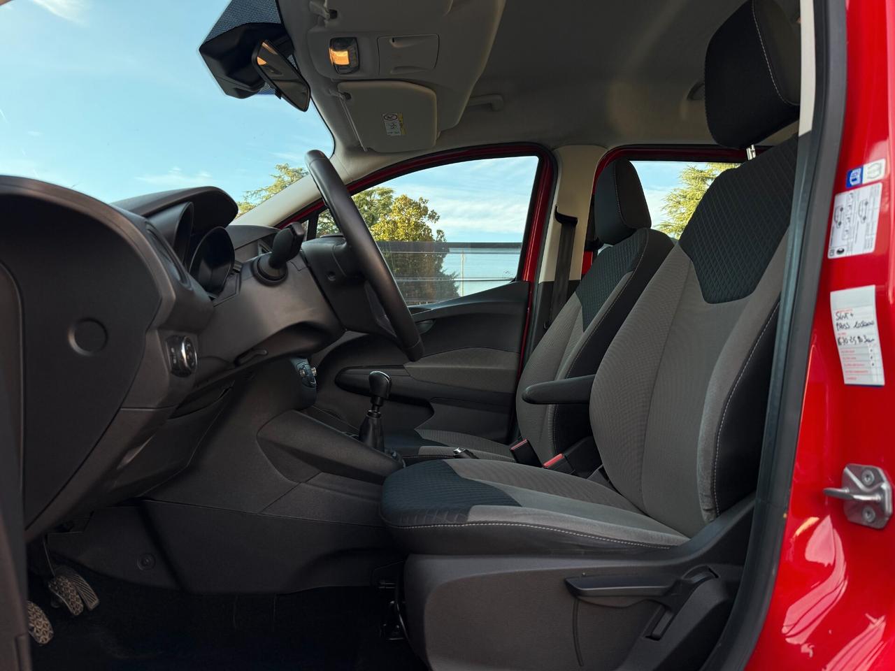 Ford Tourneo Courier 1.0 EcoBoost 100 CV Plus