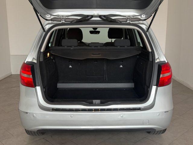 MERCEDES-BENZ B 180 Executive