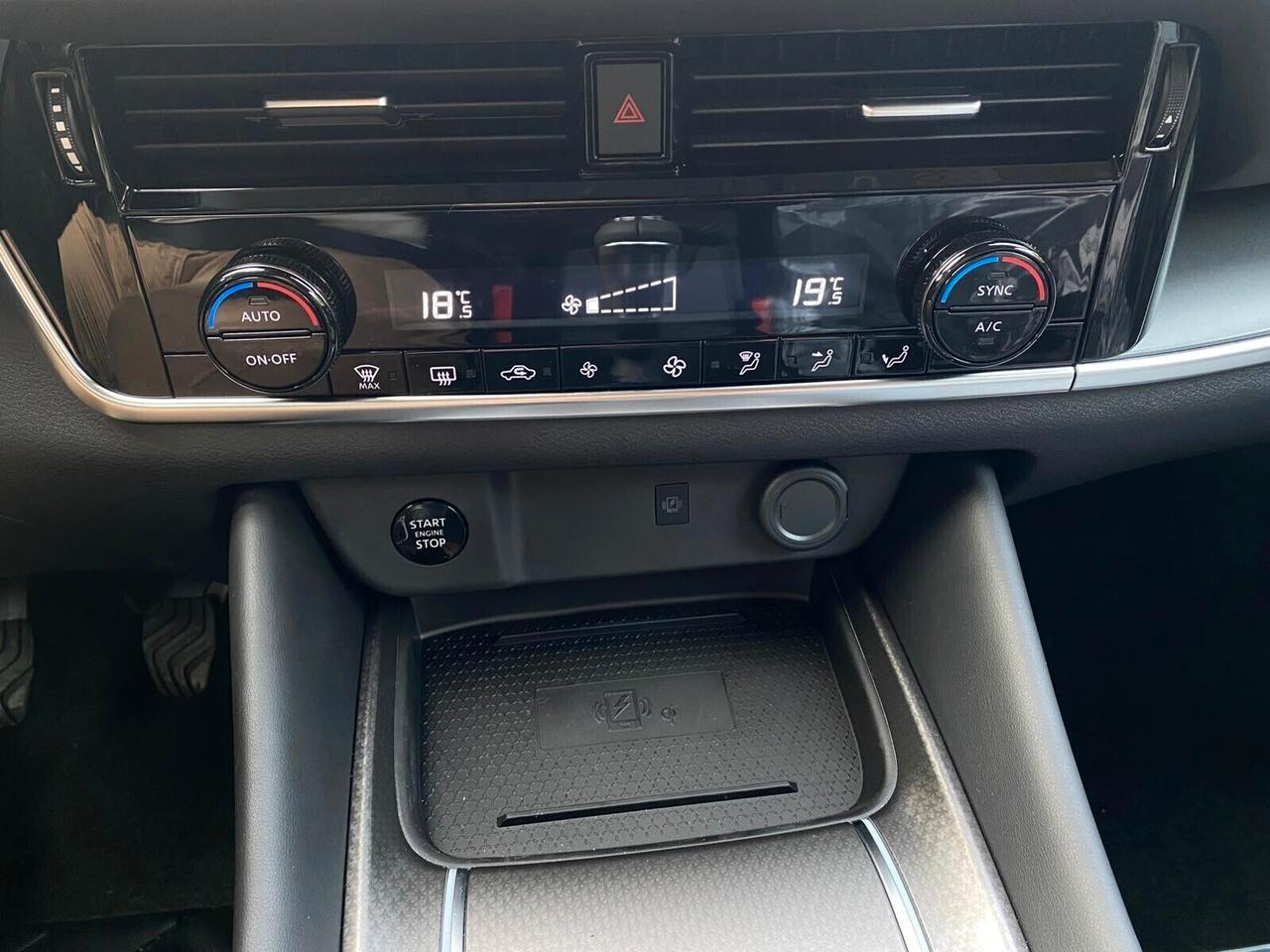 Nissan Qashqai N-Connecta MHYB 2W 140 CV