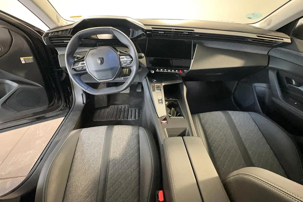 Peugeot 408 PureTech 130 S&S EAT8 Allure