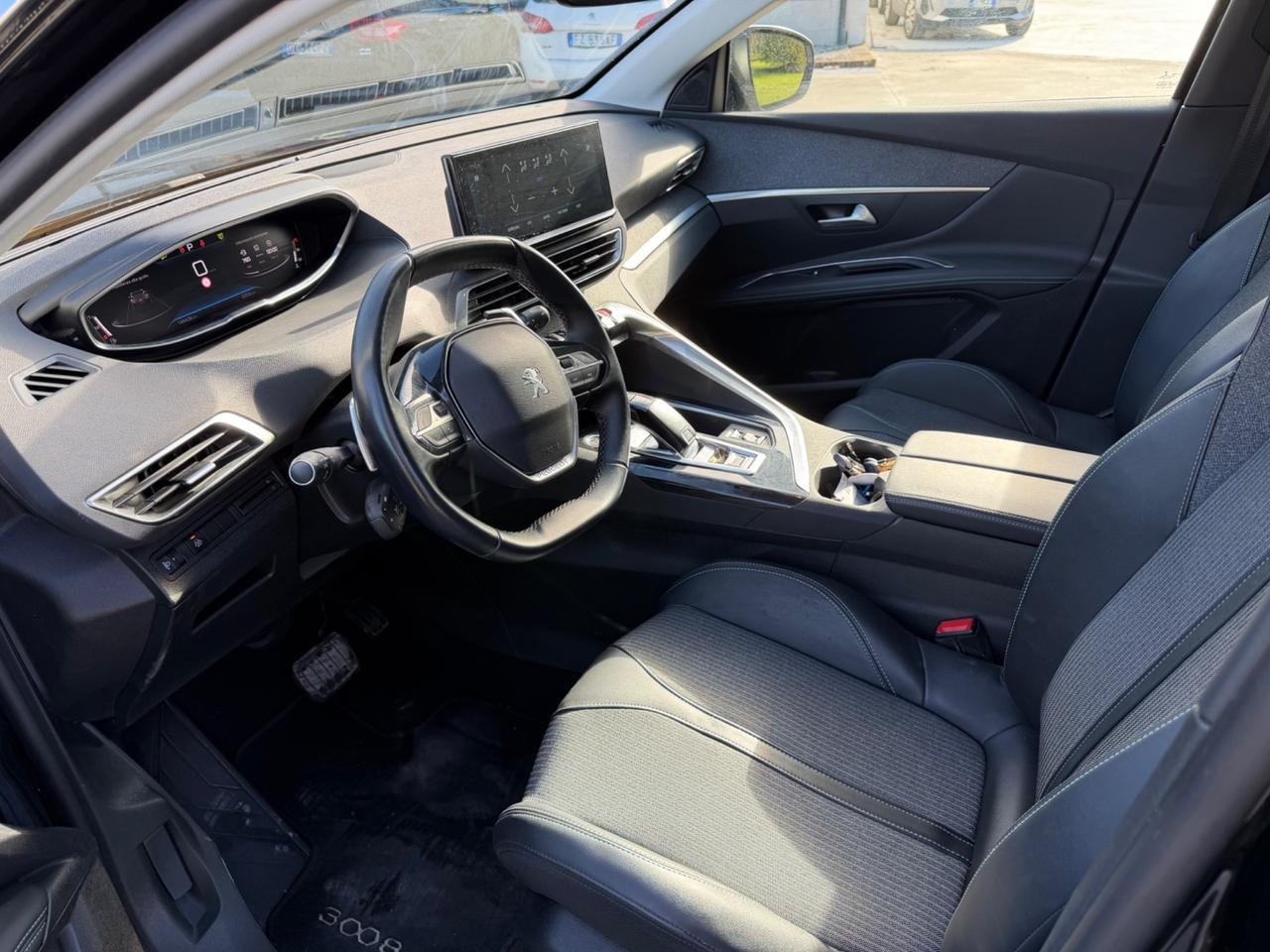 Peugeot 3008 BlueHDi 130 S&S EAT8 Allure