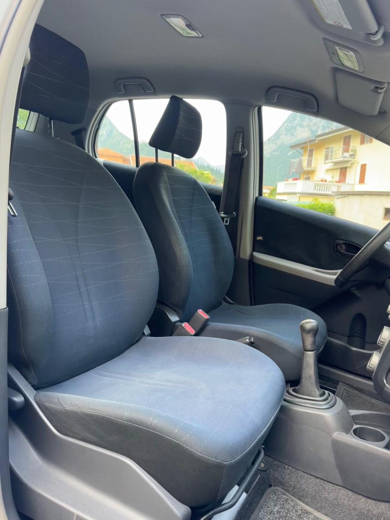 Toyota Yaris 1.0 5 porte