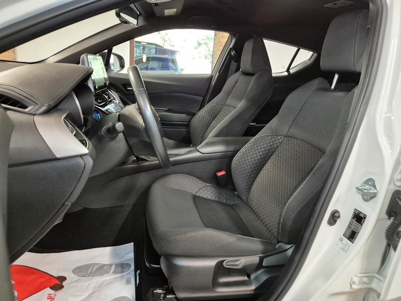 Toyota C-HR 1.8 Hybrid E-CVT Active