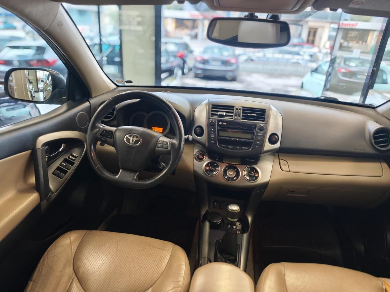 Toyota RAV 4 RAV4 2.2 D-4D 150 CV DPF Luxury