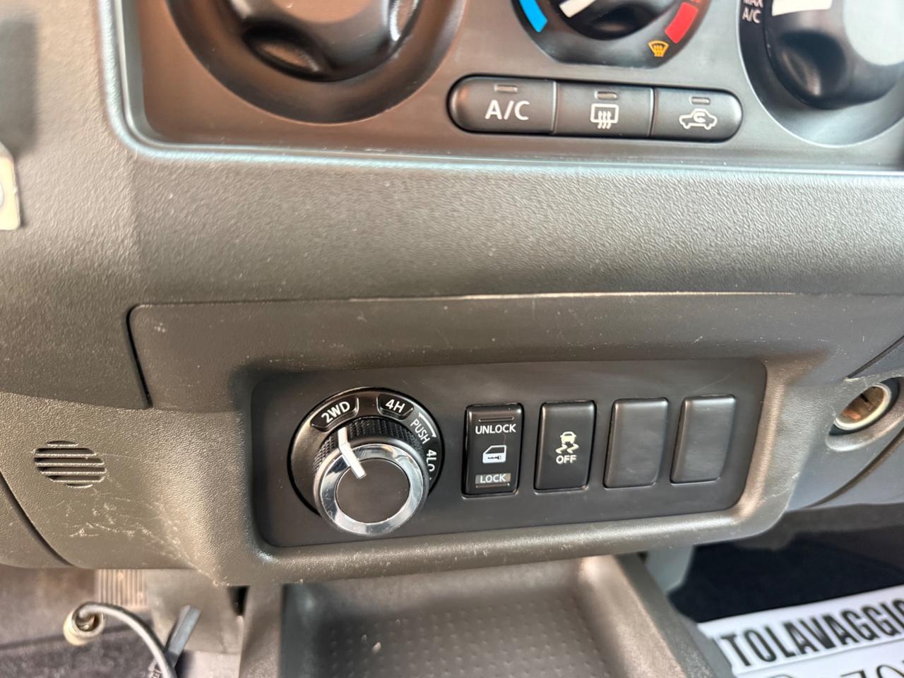 Nissan Navara 2.5 dCi 4 porte Double Cab WoRK