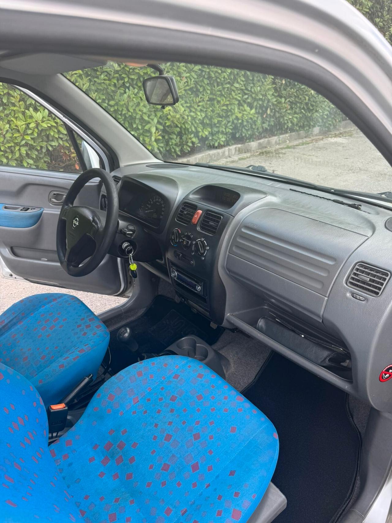 Opel Agila 1.2 16V Comfort