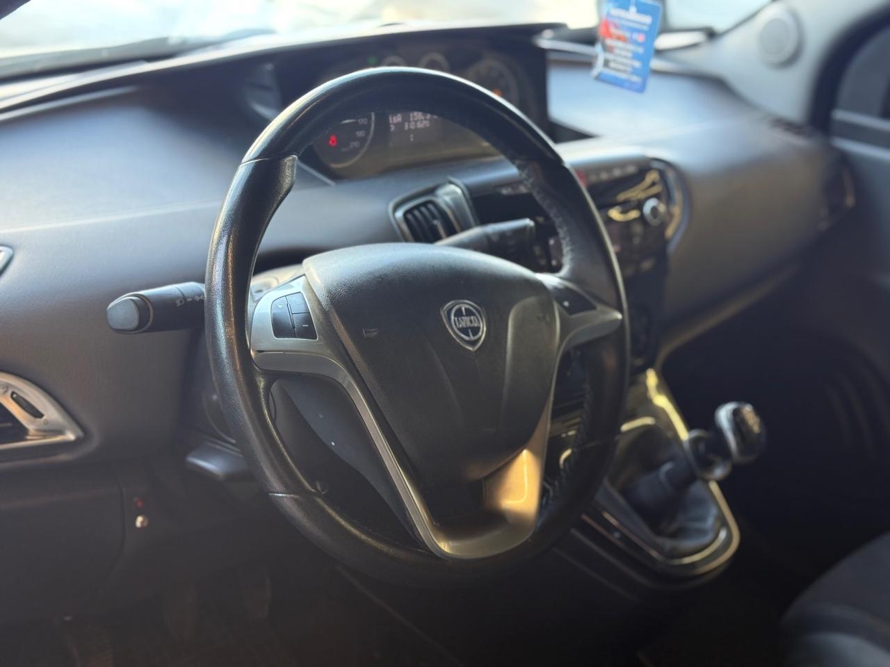 Lancia Ypsilon full optional