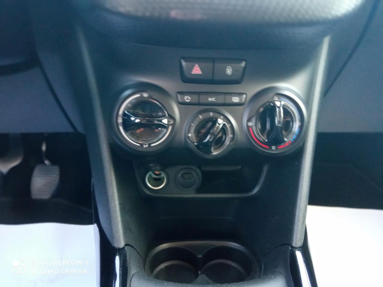 Peugeot 2008 BlueHDi 100 S&S Signature