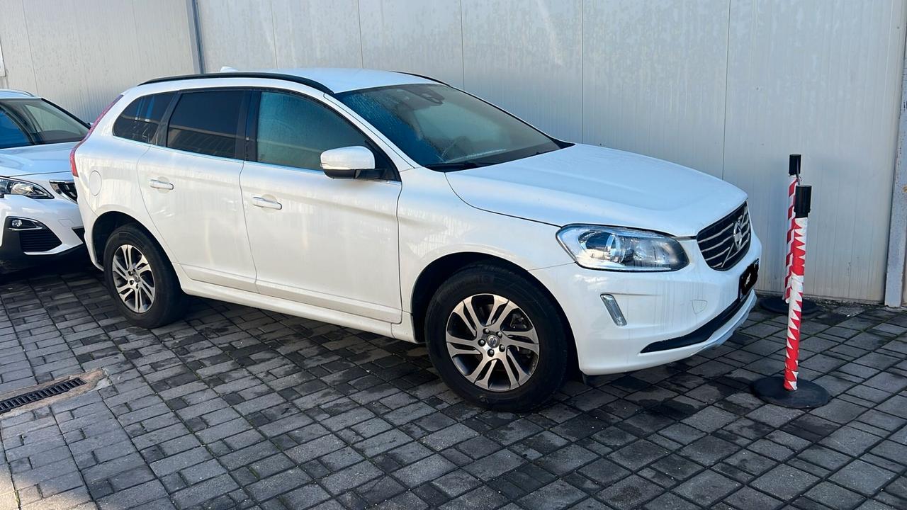 Volvo XC 60 AWD CV 181 CON MOTORE FUSO NAVI,XENO,PELLE