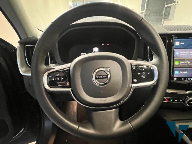 VOLVO XC60 B4 automatico Plus Dark