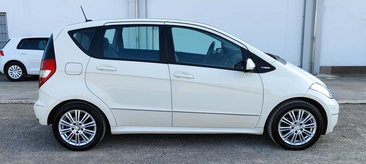 Mercedes-benz A 160 BlueEFFICIENCY Coupé Special Edition