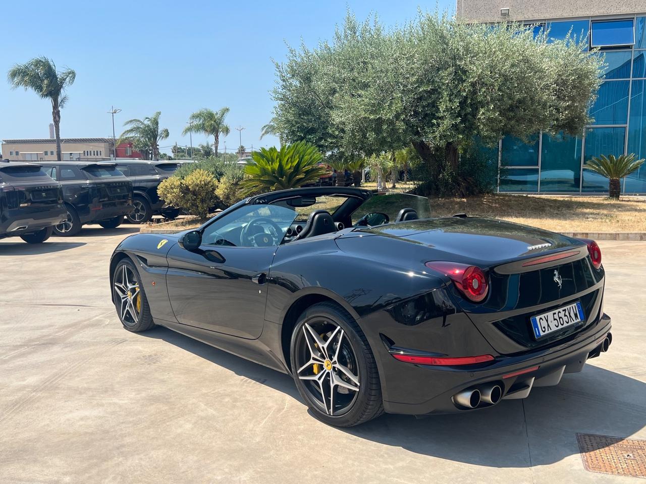 Ferrari California T DCT cabrio 560CV RWD