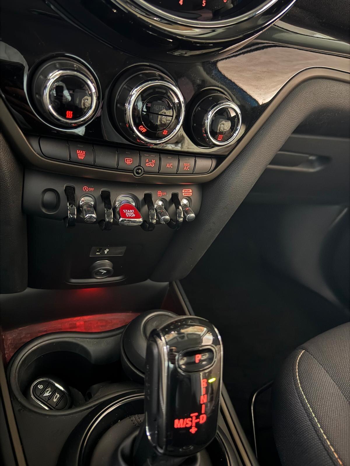 Mini One Countryman 2.0 Cooper D Untamed Edition