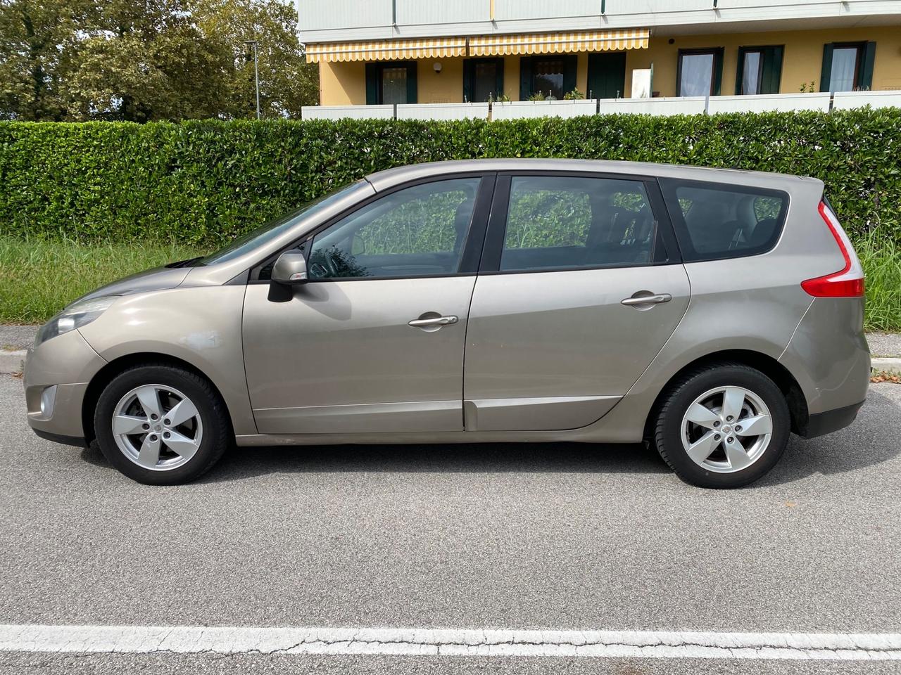 Renault Scénic 1.5 dCi 110CV 7 POSTI 2009