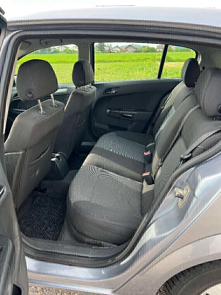 Opel Astra - Fino a 2 anni di garanzia