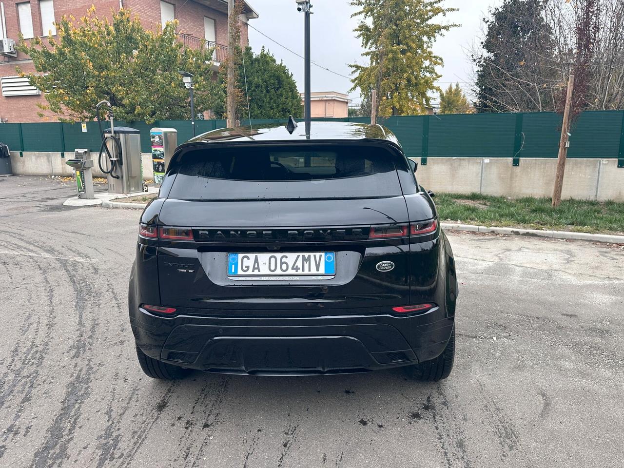 Land Rover Range Evoque 2.0D I4 180 CV AWD Auto First Edition. ALL BLACK