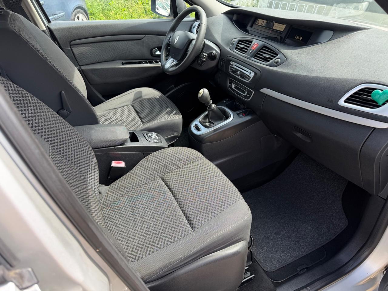 Renault Scenic Xmod 1.5 dCi 110CV