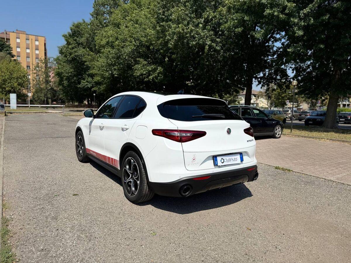 Alfa Romeo Stelvio 2.2 t Business rwd 160cv auto