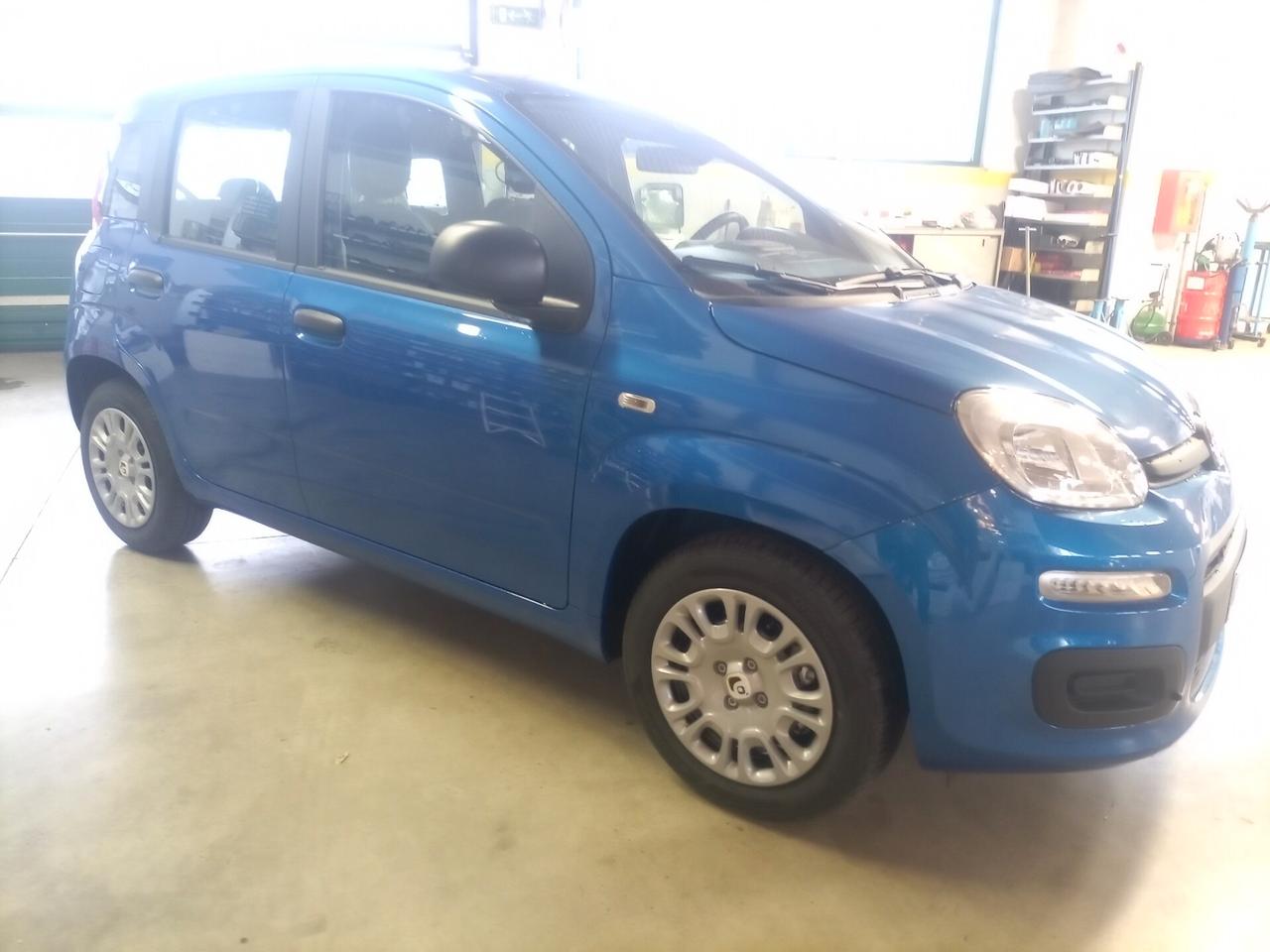 Fiat Panda 1.0 Hybrid Ikon + 5°posto